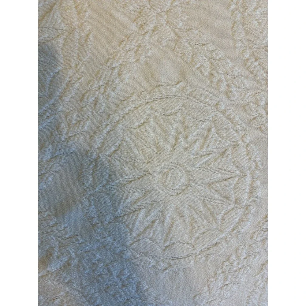 Vintage Crown Crafts Full Bedspread Off White Medallion Fringe Cotton 106” X 88”
